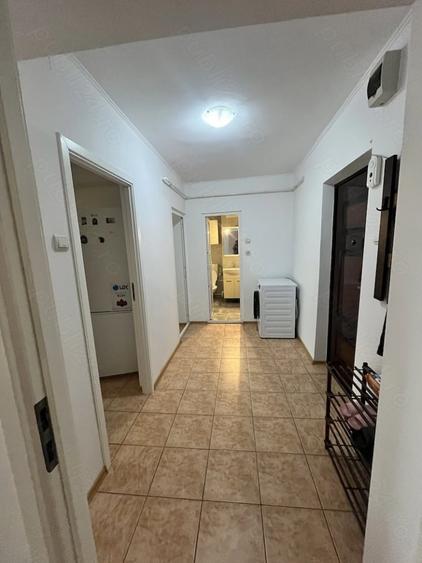 Apartament cu 2 camere decomandat, mobilat în Faleza Nord