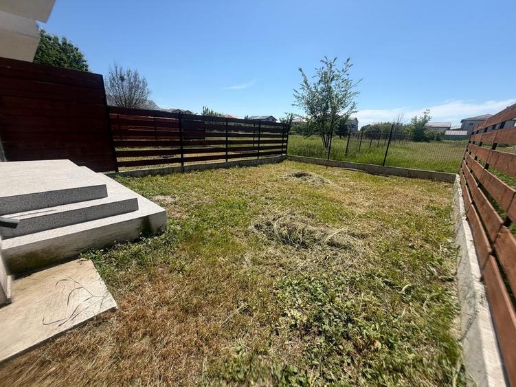 Duplex cu 5 camere cu Canalizare în Central