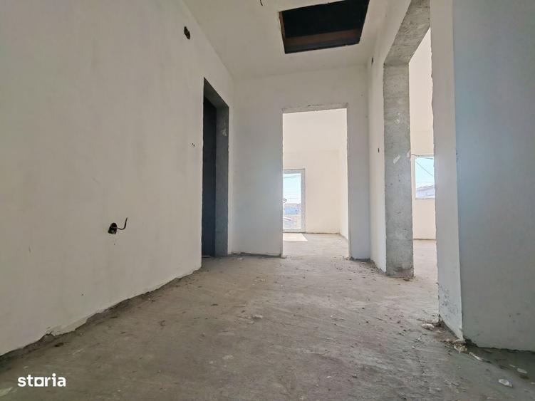 Casă cu 4 camere cu Teren 400 Mp în Central