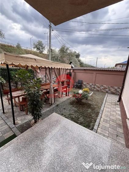 Casă cu 8 camere cu Teren 200 Mp în Central