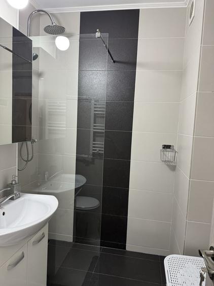Garsonieră decomandată în Vitan