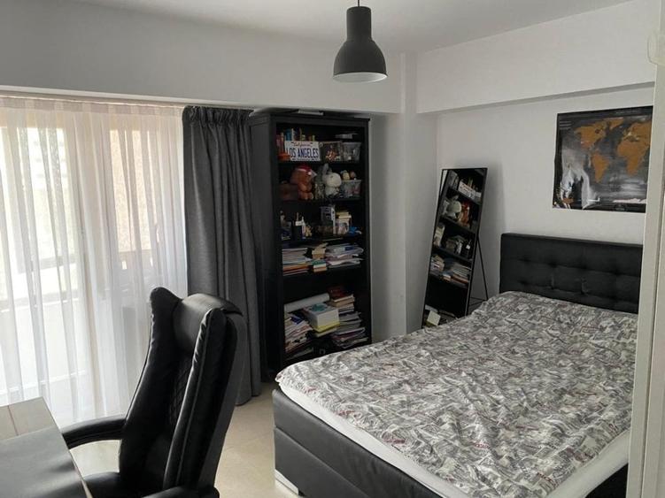Apartament cu 4 camere decomandat în Unirii