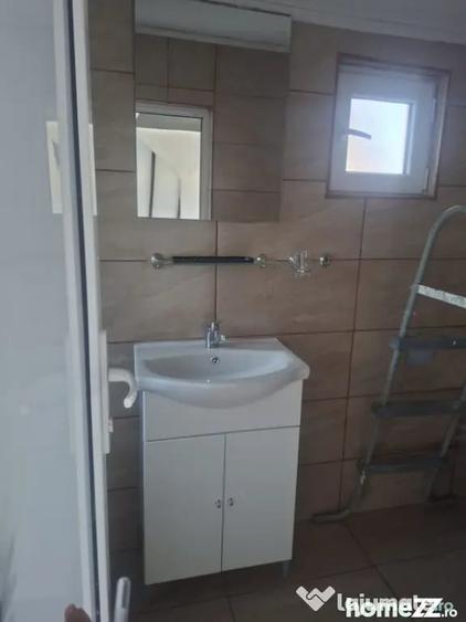 Casă cu 3 camere cu Teren 500 Mp în Teișani