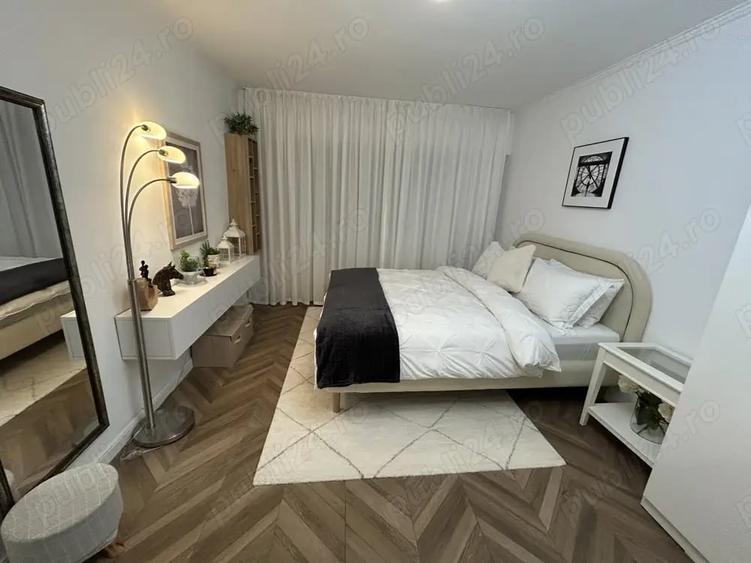 Apartament cu 3 camere decomandat în Hârșova