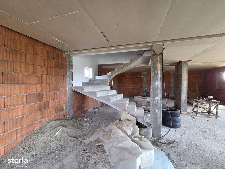 Casă cu 4 camere în Domnești-Târg