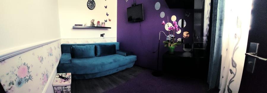 Casă cu 4 camere în Exterior Vest