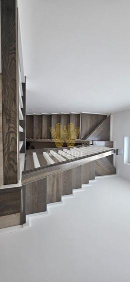 Apartament cu 5 camere decomandat în Săcălaz