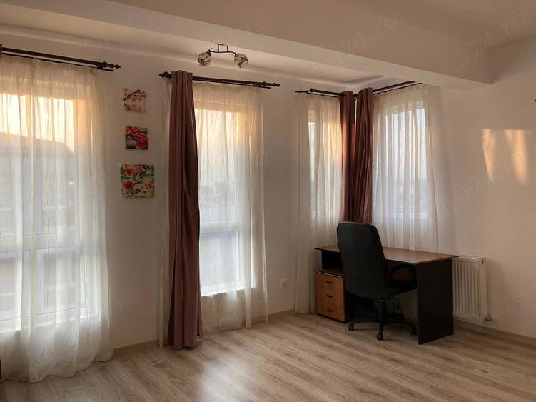 Direct de la Proprietar, Fara Comision: Garsoniera Decomandata cu Loc de Parcare Privat, Sectorul 4 - 3