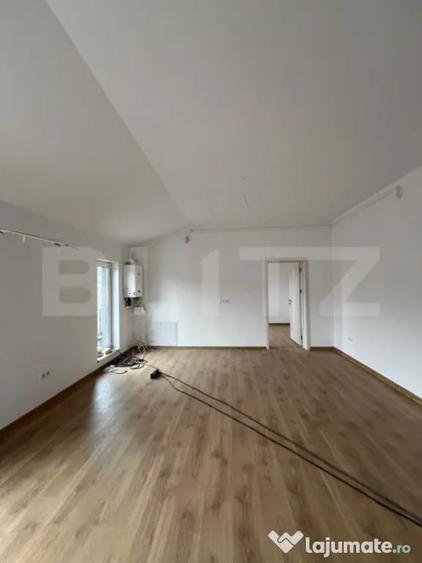 Apartament cu 2 camere semidecomandat în Livezeni