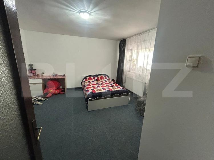 Apartament 3 camere, decomandat, 66 mp, zona Micro 5 - 6