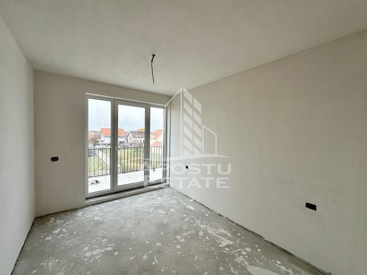Apartament cu 3 camere decomandat în Dumbrăvița