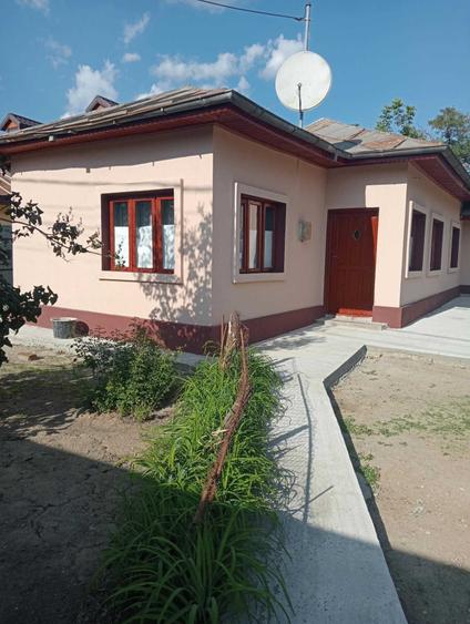 Casă cu 3 camere în Găneasa