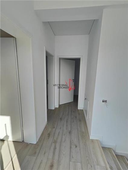 Duplex cu 4 camere cu Canalizare în Prelungirea Ghencea