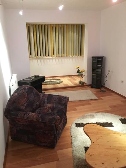 Apartament cu 2 camere decomandat în Exterior Vest