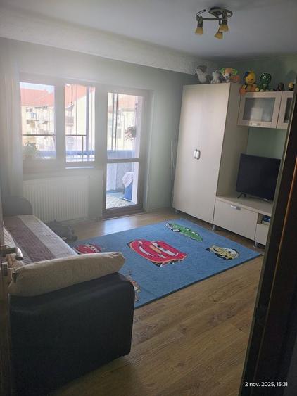 Apartament cu 3 camere decomandat în Dacia