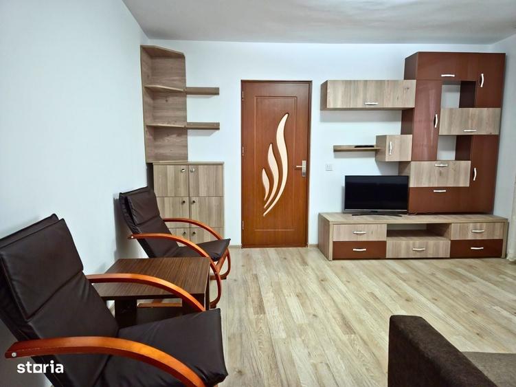 Apartament cu 2 camere semidecomandat în Traian