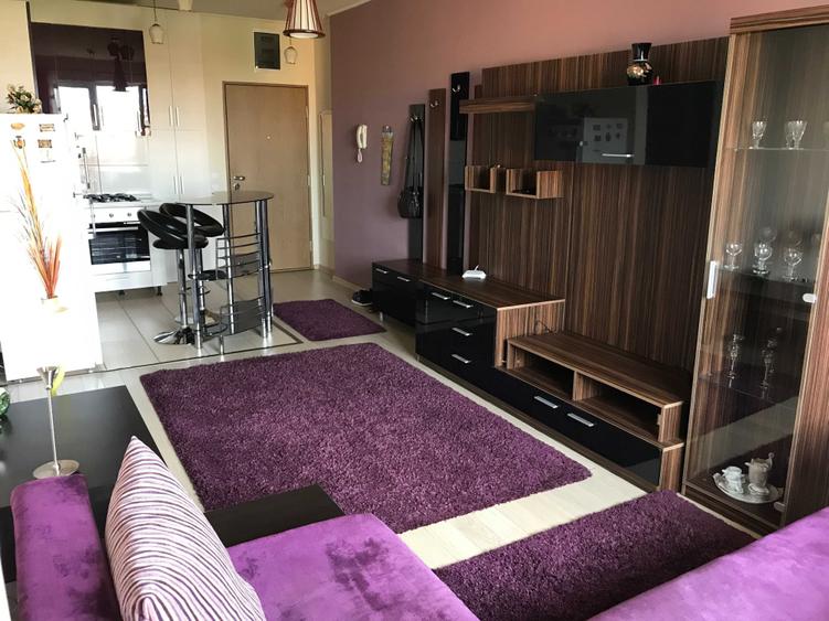 Apartament cu 2 camere semidecomandat în Central