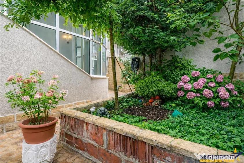 Spațiu comercial, de 315 mp, în Ultracentral