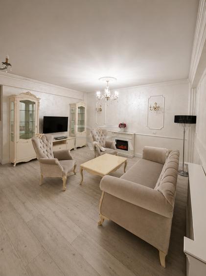 Apartament cu 3 camere decomandat, mobilat în Nerva Traian