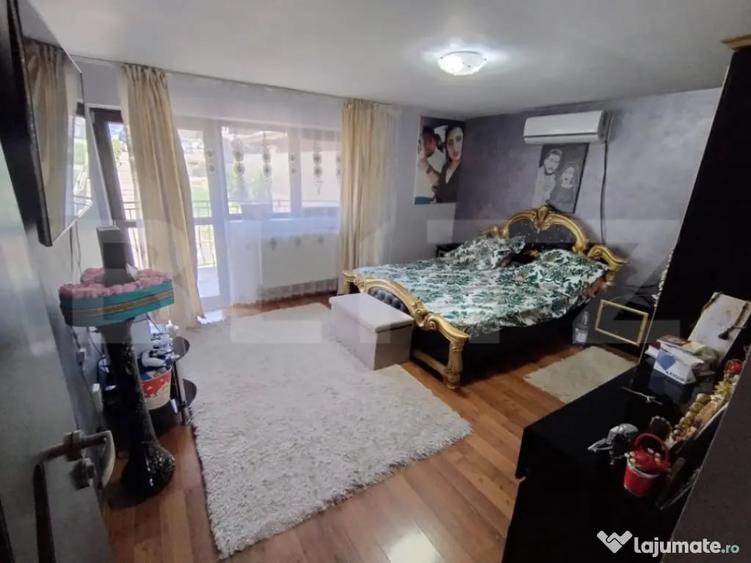 Casă cu 7 camere cu Teren 418 Mp în Romanești