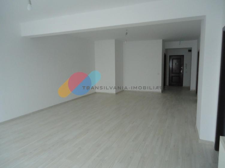 Spațiu comercial, de 101 mp, în Semicentral