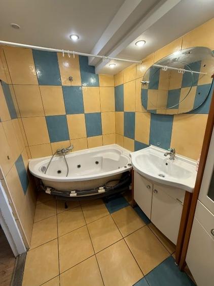 Apartament cu 3 camere decomandat în Centrul Civic