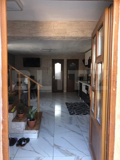 Casă individuală cu 6 camere cu Canalizare în Săcele