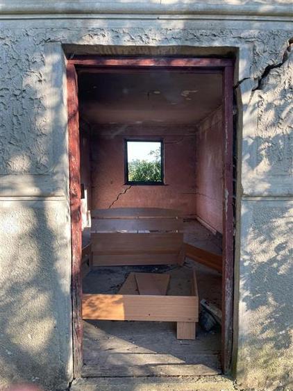 Casă cu 4 camere cu Teren 450 Mp în Est