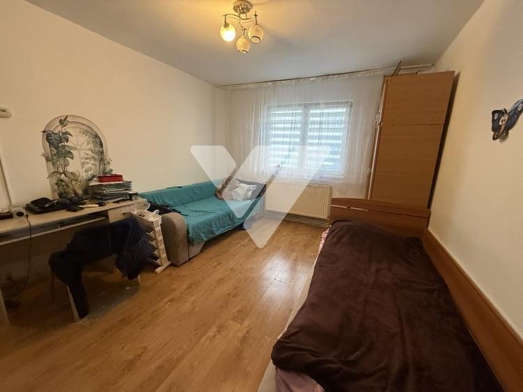 Apartament cu 2 camere semidecomandat, mobilat în Vasile Aaron