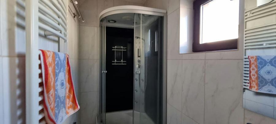 Casă individuală cu 4 camere cu Canalizare în Nord