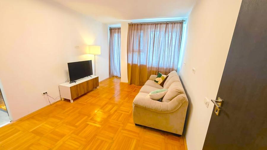 Apartament cu 2 camere semidecomandat în Iancului