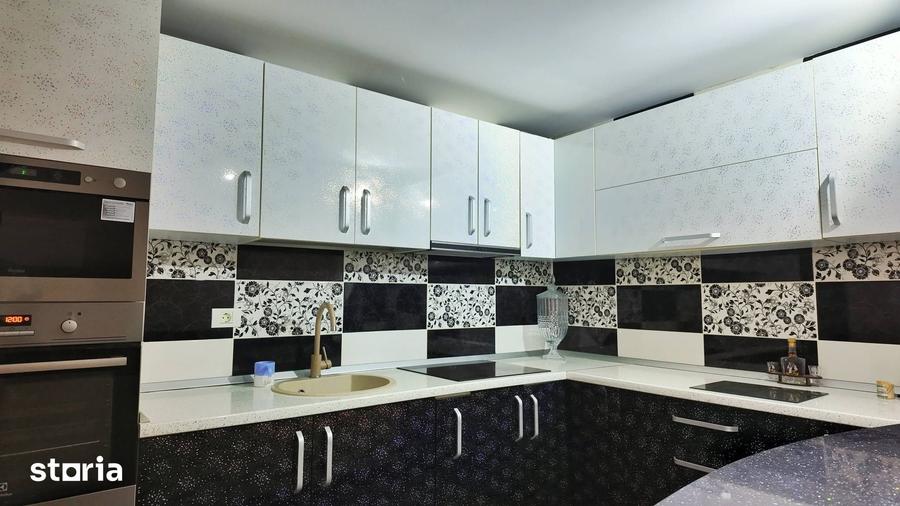 Casă cu 3 camere cu Teren 400 Mp în Central