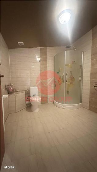 Casă cu 7 camere cu Teren 660 Mp în Agigea
