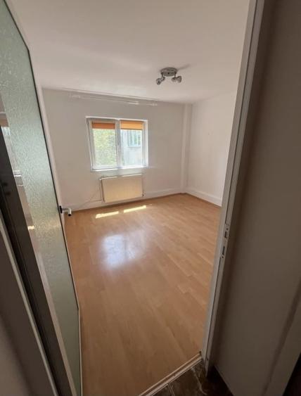 Apartament cu 2 camere decomandat în Inel I