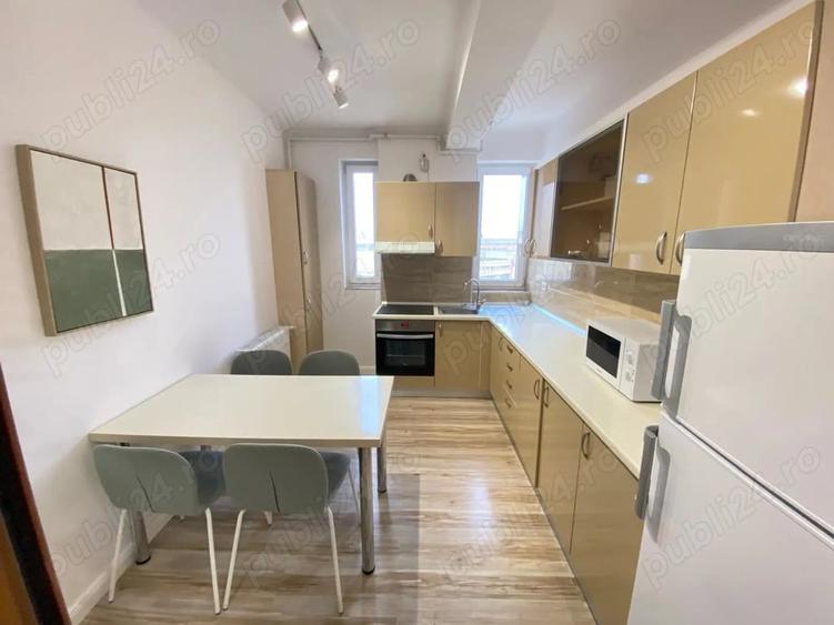 Apartament cu 3 camere decomandat în Intim