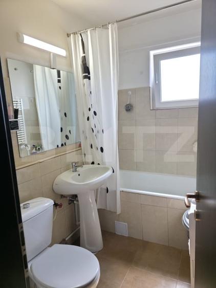 Apartament 3 camere, decomandat 64.20 mp, zona 1 Mai - Insula - 17