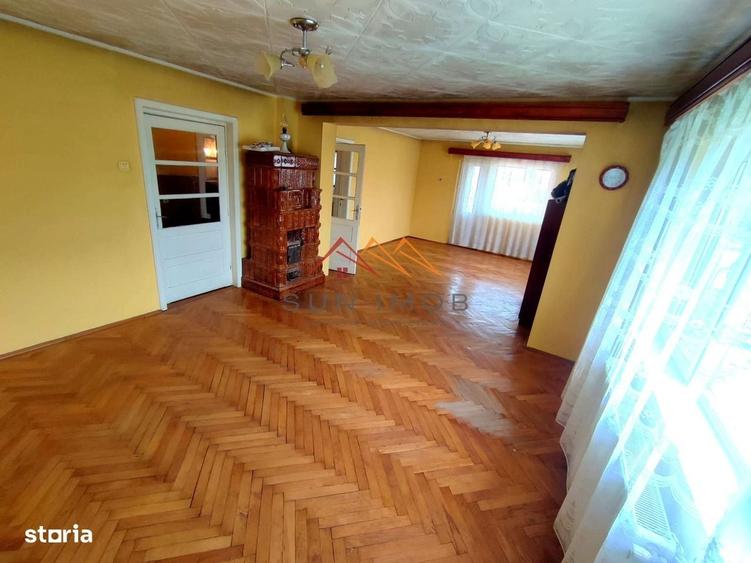 Casă cu 4 camere decomandat cu Teren 890 Mp în Slobozia