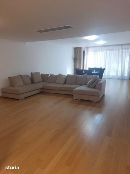 Apartament cu 3 camere în Aviatorilor