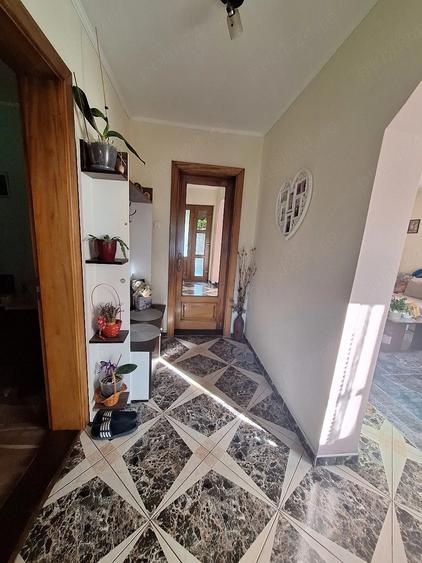 Casă cu Teren 244 Mp în Bujac