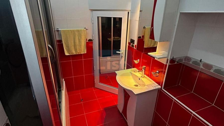 Casă cu 6 camere cu Canalizare în Malul Mureșului