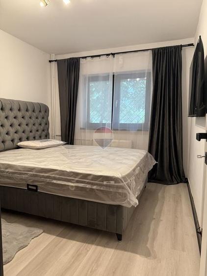 Apartament cu 3 camere decomandat, mobilat în Apusului