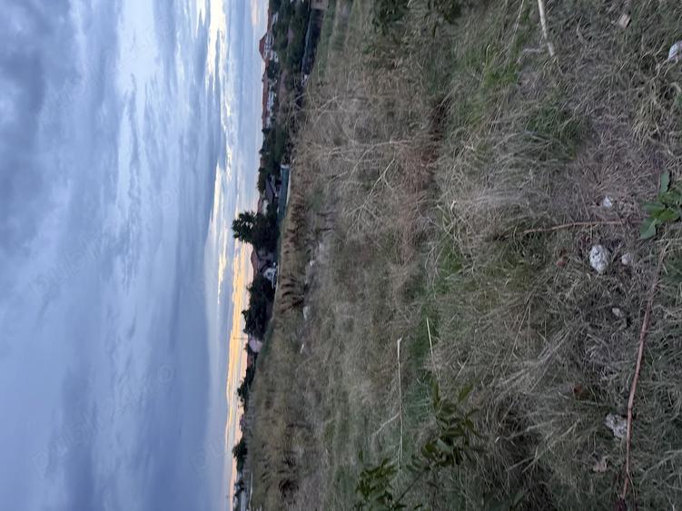 Teren de 3267 mp, în Central