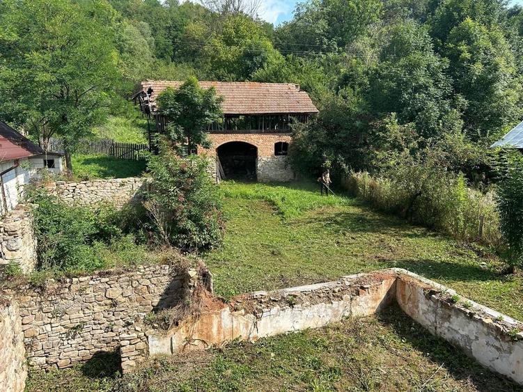 Casă individuală cu 7 camere cu Canalizare în Bezdead