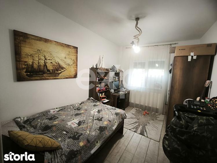 Apartament cu 3 camere, mobilat în Central