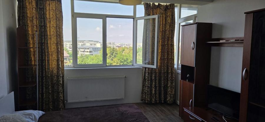 Garsonieră decomandată în Brâncoveanu