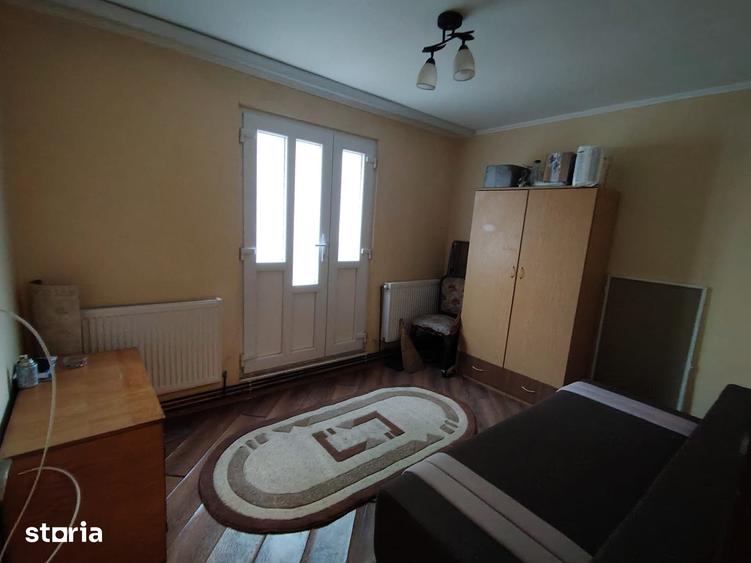 Apartament cu 2 camere semidecomandat în Micro 6