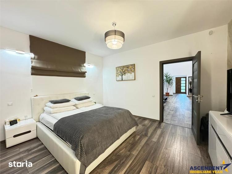 Casă cu 4 camere cu Teren 1620 Mp în Livezeni