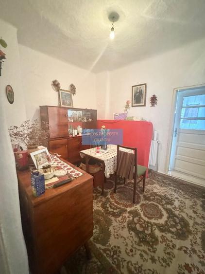Casă individuală cu 3 camere cu Canalizare în Casa Cărții