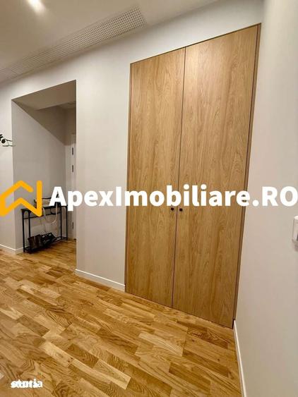 Apartament cu 3 camere semidecomandat în Dămăroaia