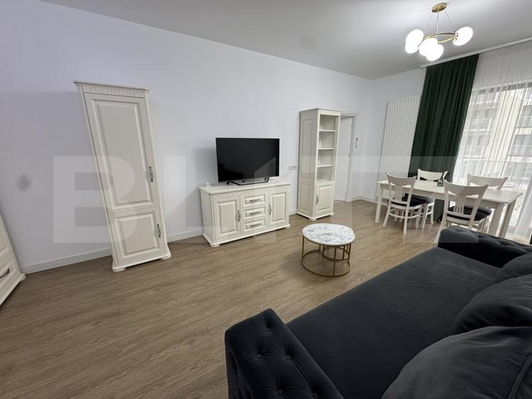 Apartament cu 2 camere semidecomandat, mobilat în Baza 3